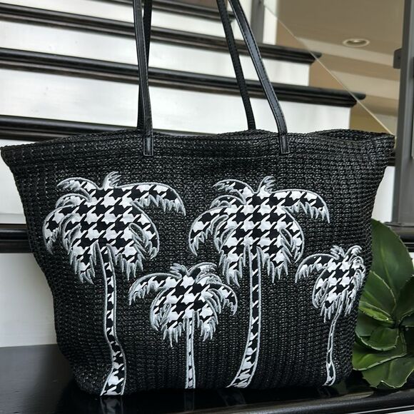 Vera Bradley, rare shoulder, tote, beach, palm tree, hounds, tooth, like new - Picture 3 of 13